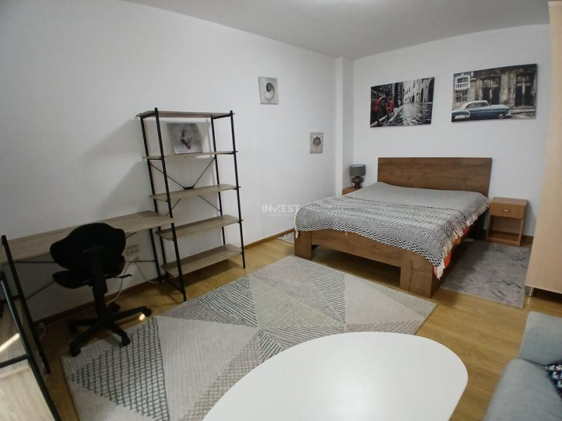 Garsonieră spațioasă de închiriat în zona Gară, 400 €