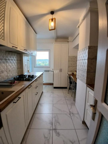 Garsonieră spațioasă de închiriat în zona Gară, 490 €