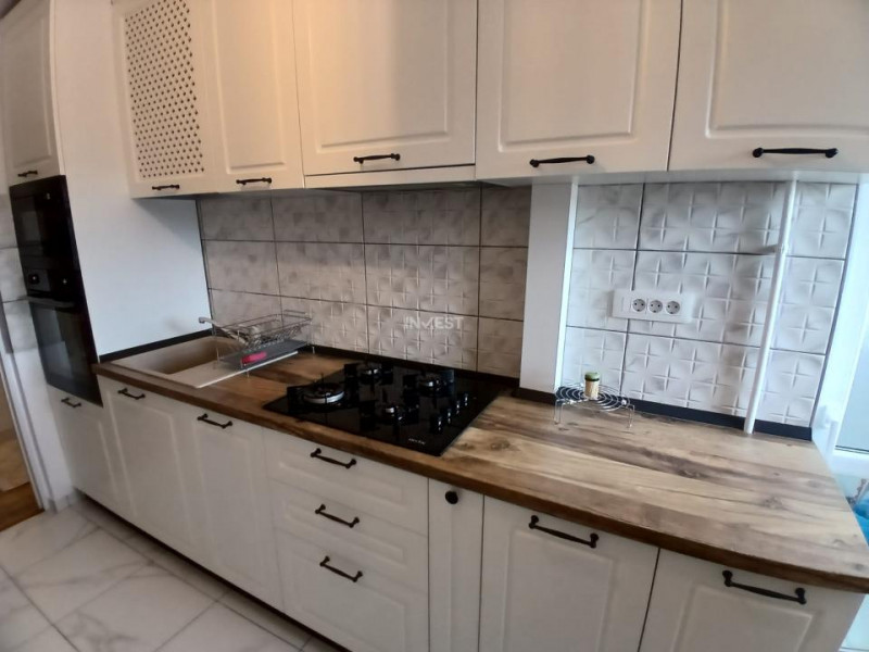 Garsonieră spațioasă de închiriat în zona Gară, 490 €