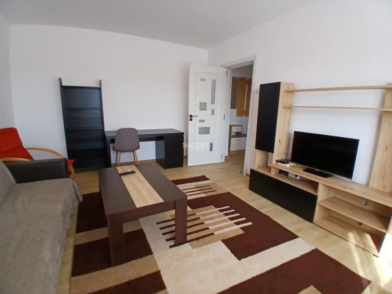 Apartament cu 2 camere de închiriat, zona Gară, 475 €