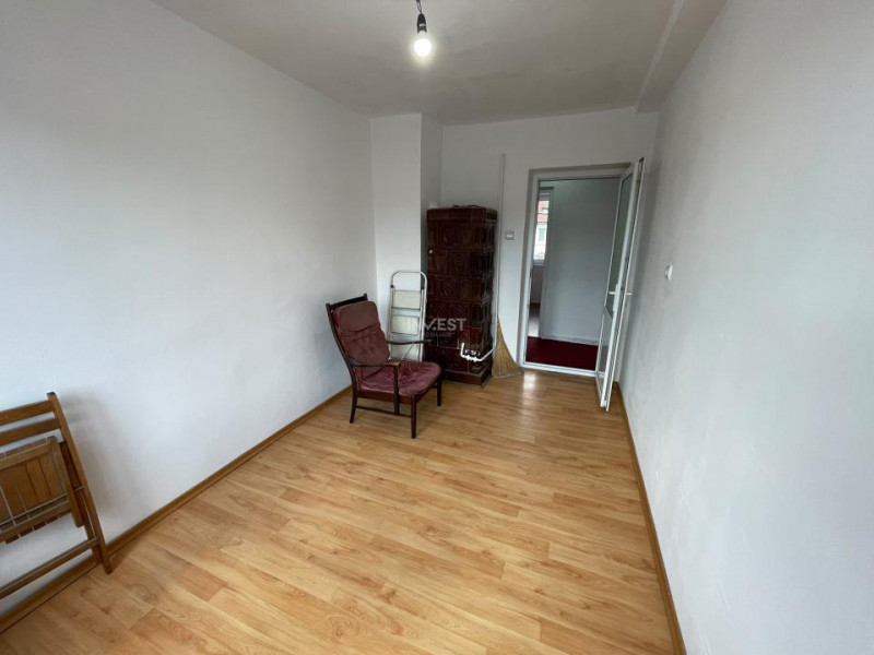 Apartament 3 camere, decomandat, zona Pacurari - Petru Poni, Iasi