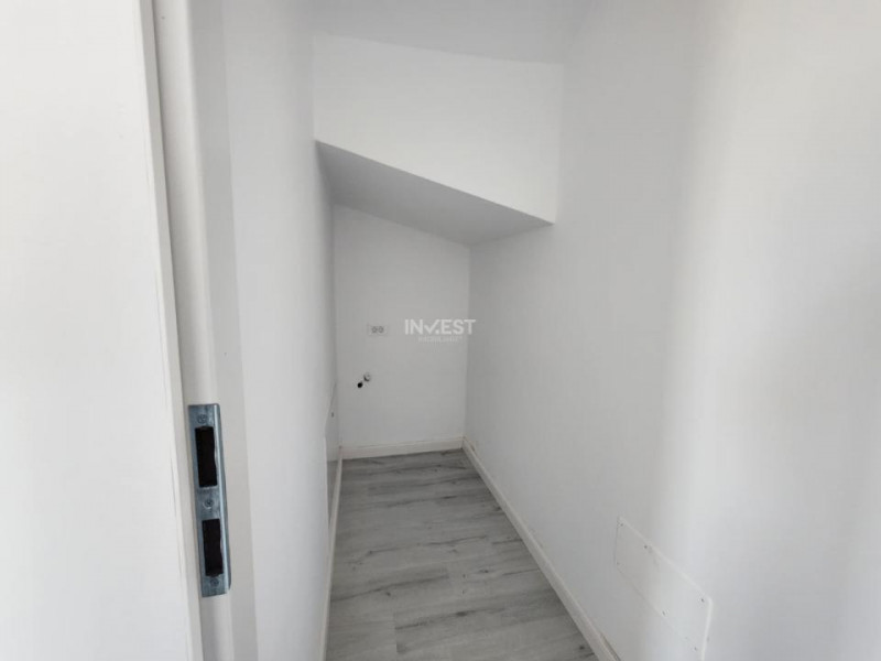 CASA INDIVIDUALA , 4 CAMERE, 2 BAI, 500 mp teren, MOLDOVA MALL