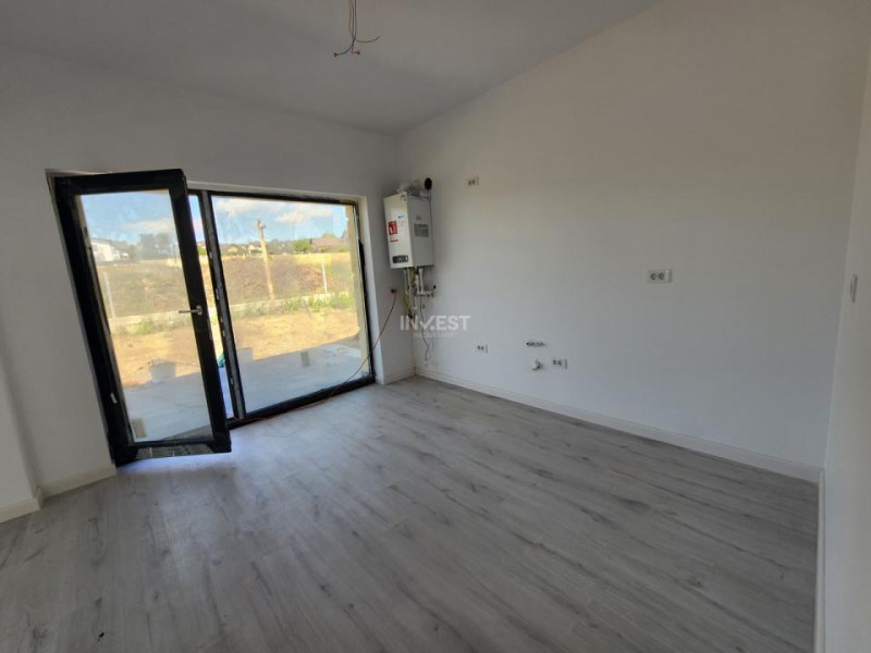 CASA INDIVIDUALA , 4 CAMERE, 2 BAI, 500 mp teren, MOLDOVA MALL