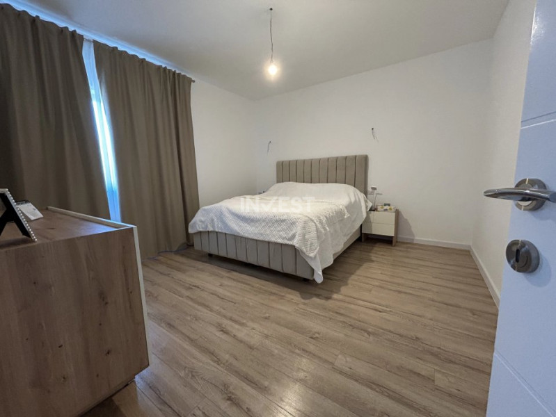 CASA CU 4 CAMERE + BECI SPATIOS , CAPAT CUG , TVA INCLUS IN PRET !!!