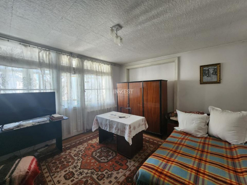 CASA CENTRU IASI, 7 CAMERE, 143 MP UTILI, 22 MP BECI, MAGAZIE SI GARAJ