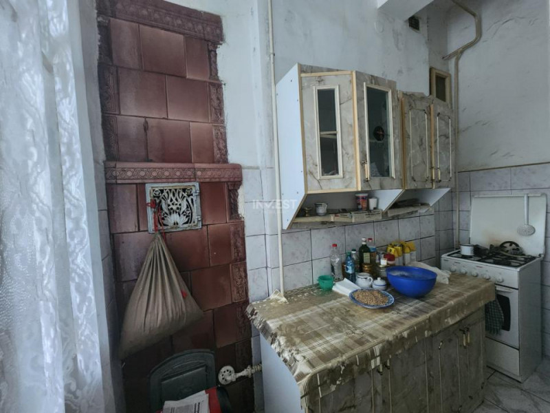CASA CENTRU IASI, 7 CAMERE, 143 MP UTILI, 22 MP BECI, MAGAZIE SI GARAJ