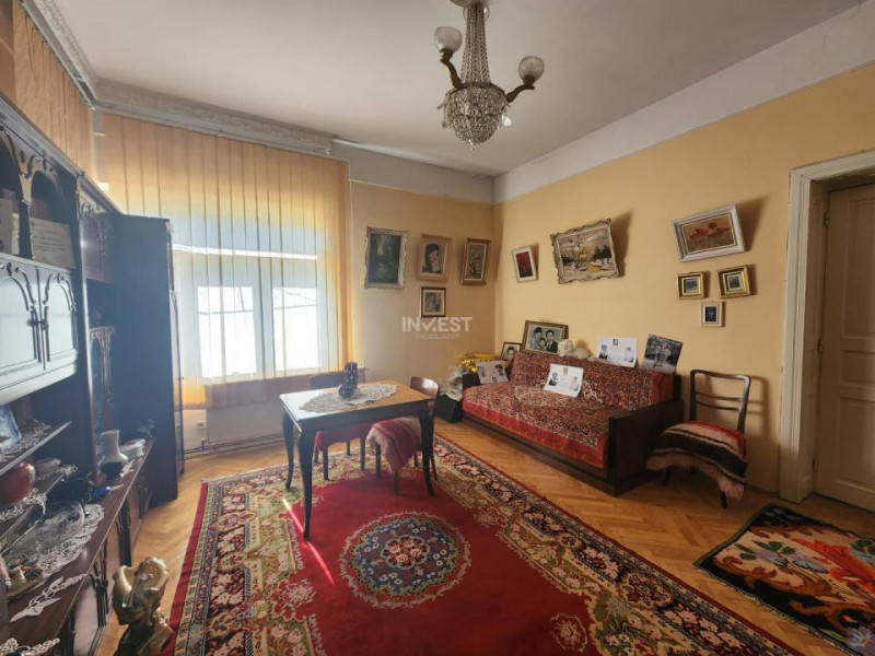 CASA CENTRU IASI, 7 CAMERE, 143 MP UTILI, 22 MP BECI, MAGAZIE SI GARAJ