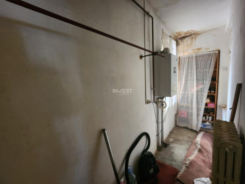 CASA CENTRU IASI, 7 CAMERE, 143 MP UTILI, 22 MP BECI, MAGAZIE SI GARAJ