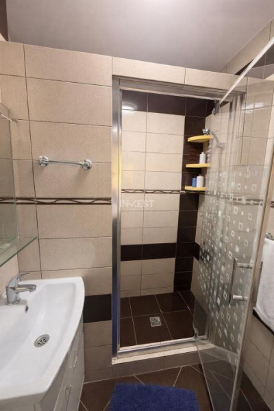 3 camere decomandat - Esplanadă Nicolina - 87 MP - etaj intermediar