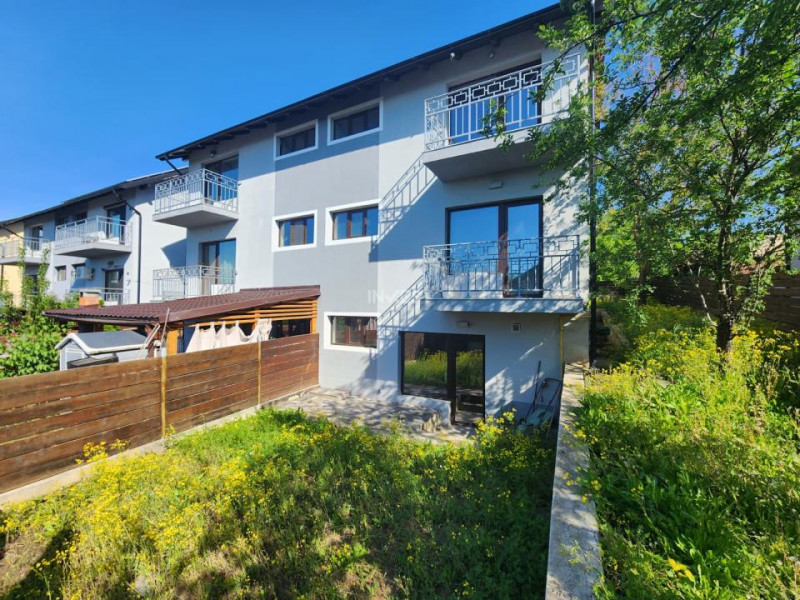 Casa de vanzare 120mp utili, 3 bai zona Valea Adanca-Mega Image