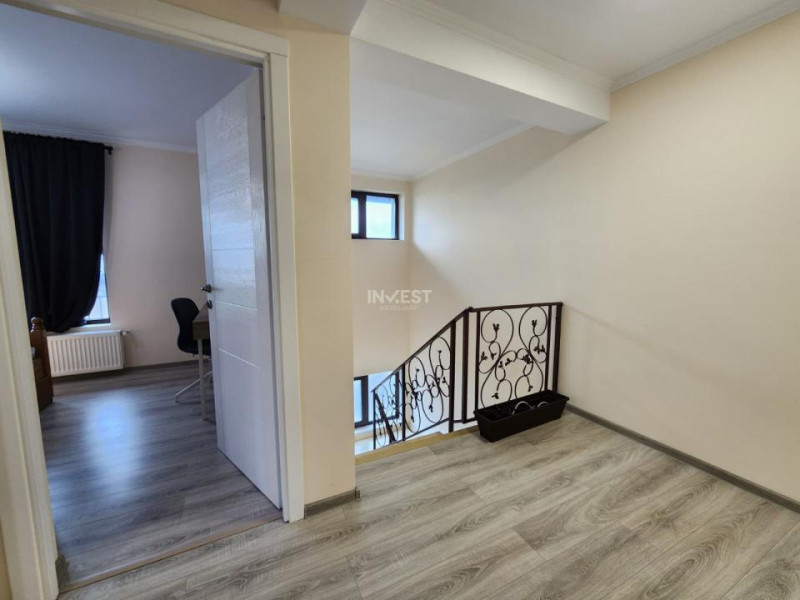 Casa de vanzare 120mp utili, 3 bai zona Valea Adanca-Mega Image