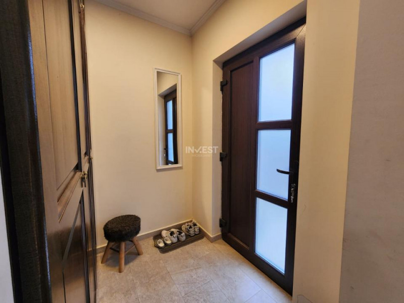 Casa de vanzare 120mp utili, 3 bai zona Valea Adanca-Mega Image