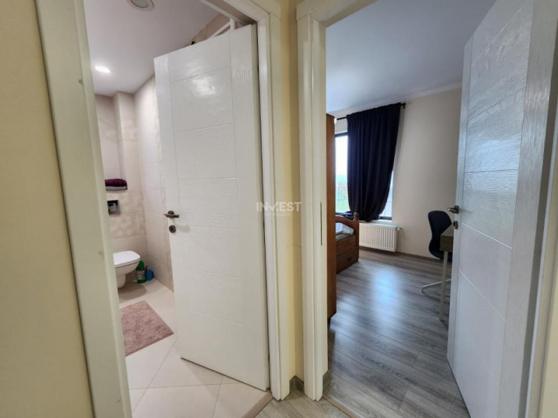 Casa de vanzare 120mp utili, 3 bai zona Valea Adanca-Mega Image