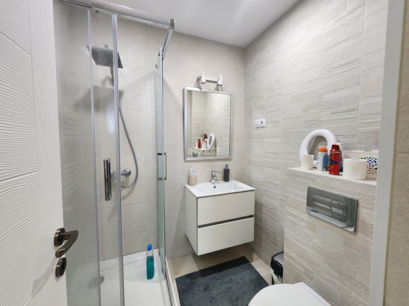 Casa de vanzare 120mp utili, 3 bai zona Valea Adanca-Mega Image