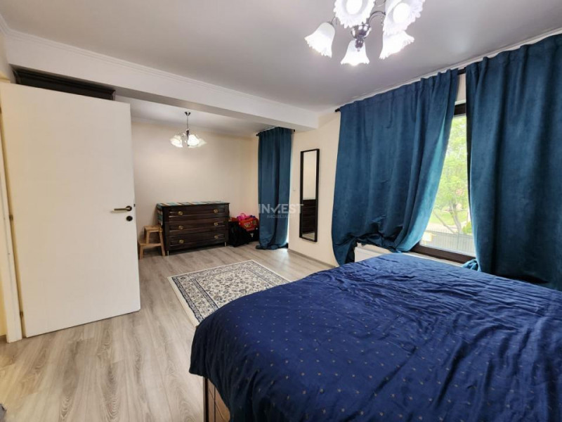 Casa de vanzare 120mp utili, 3 bai zona Valea Adanca-Mega Image