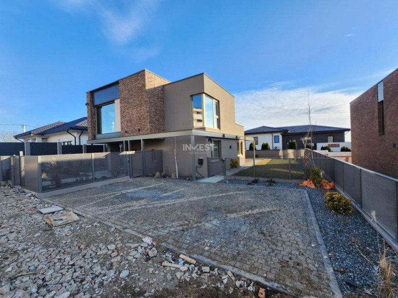 Vilă High-End în Miroslava – Stil, Lumină și Arhitectură Modernă