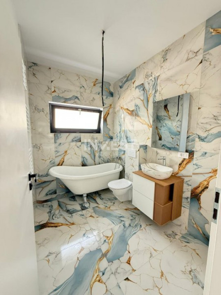 CASA INDIVIDUALA, 4 CAMERE, 2 BAI SI POD, VALEA ADANCA ZONA 5 DRUMURI