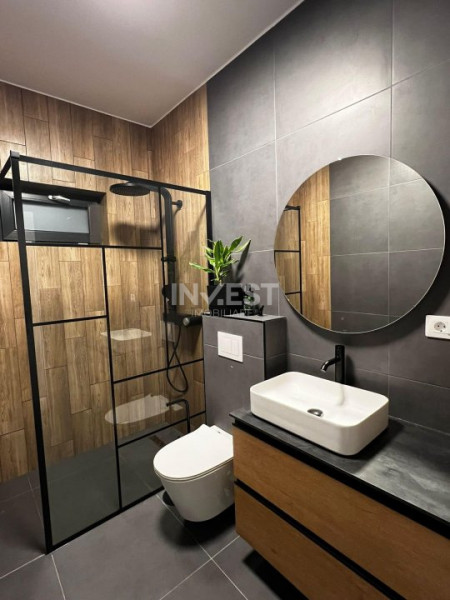 CASA INDIVIDUALA, 4 CAMERE, 2 BAI SI POD, VALEA ADANCA ZONA 5 DRUMURI