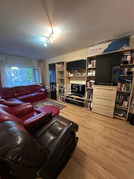 Apartament 3 camere, decomandat, zona Canta - Profi, Iasi
