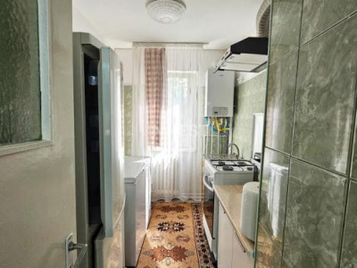 Vanzare-2 camere-Mircea cel Batran