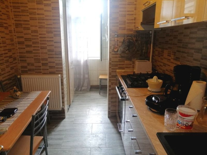 Apartament 2 camere RENOVAT - etaj intermediar - Galata 