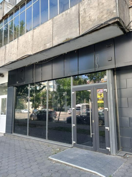 Spatiu comercial 160 mp de inchiriat pe Bd. Dacia, vad excelent