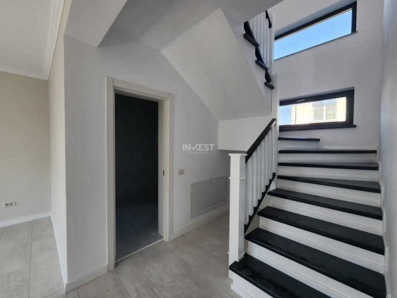 CASA PREMIUM 4 CAMERE, 2 BAI, 115 MP UTILI, 400 MP TEREN, MIROSLAVA