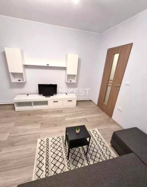Garsonieră Renovată Complet - Nicolina 1 - Aproape de Centru