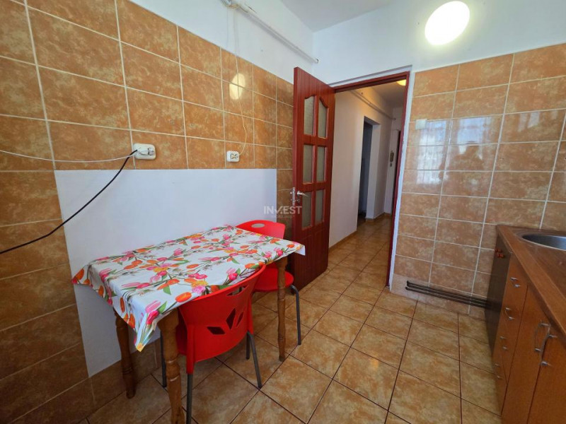 Vanzare 2 camere, etaj intermediar