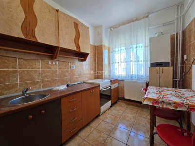 Vanzare 2 camere, etaj intermediar