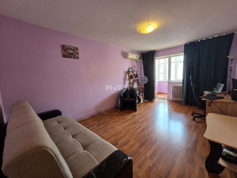 Apartament 3 camere, etaj intermediar, Piata Voievozilor Alexandru cel Bun