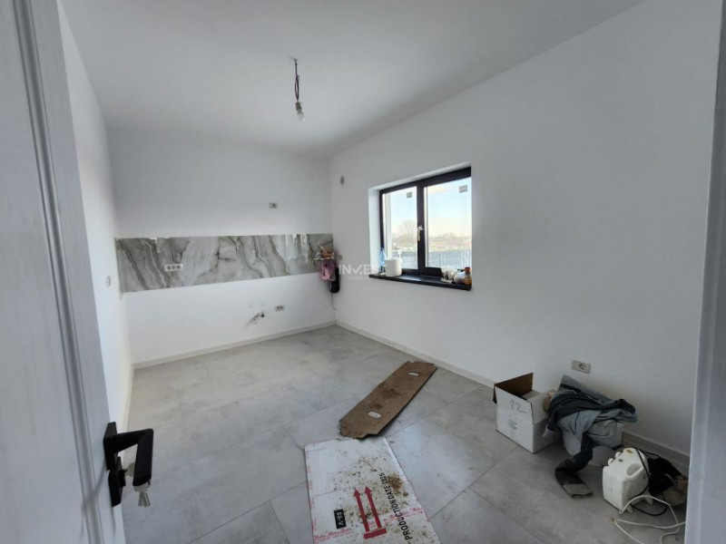 CASA INDIVIDUALA , 4 CAMERE, 2 BAI , BECI , MIROSLAVA