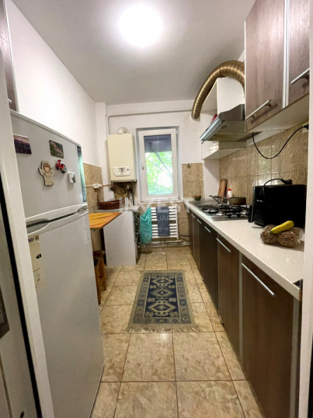 Apartament 2 camere, Etaj 1, zona Pacurari - Alpha Bank, Iasi