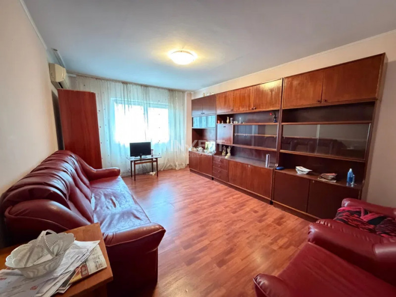 Apartament 2 camere, decomandat, 51 mp, zona Nicolina 2, Iași