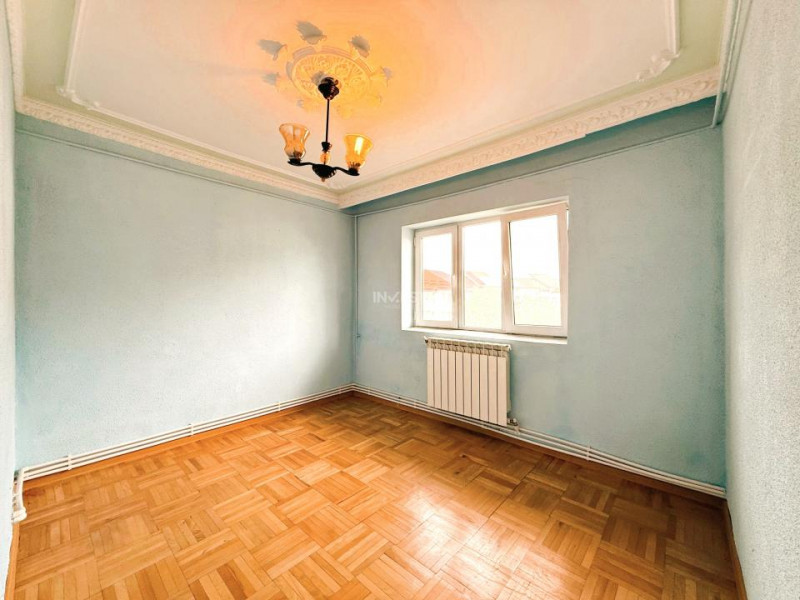 Apartament cu 4 camere în cartierul Frumoasa - etajul 3 - bloc 1983