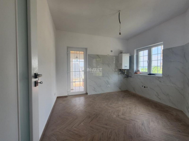 CASA INDIVIDUALA 4 CAMERE + BECI , PLACA DE BETON PESTE ETAJ , VALEA ADANCA 