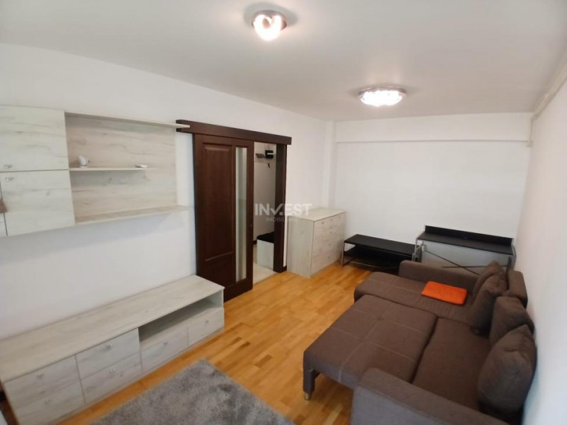 Apartament 2 camere de închiriat, etajul 1, Complex Răsărit de Soare, 500 euro