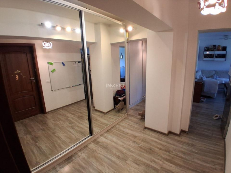 Apartament 3 camere, decomandat, zona Pacurari, Iasi