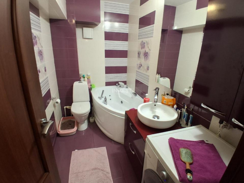 Apartament 3 camere, decomandat, zona Pacurari, Iasi