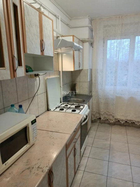 Apartament 2 camere de inchiriat zona Tatarasi - Ateneu, loc de parcare inclus