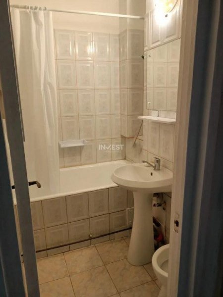 Apartament 2 camere de inchiriat zona Tatarasi - Ateneu, loc de parcare inclus