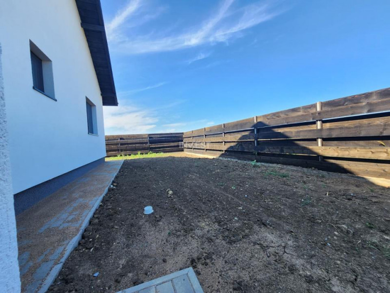 CASA INDIVIDUALA , 3 CAMERE, 400 MP TEREN, BECI, FINALIZATA-INTABULATA-CIURBESTI