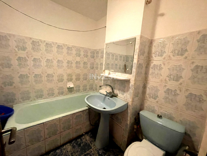 Apartament 2 camere, decomandat, zona Canta, Iasi
