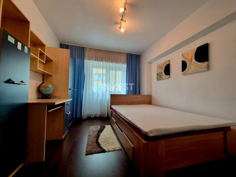 Apartament 4 camere de inchiriat zona Nicolina