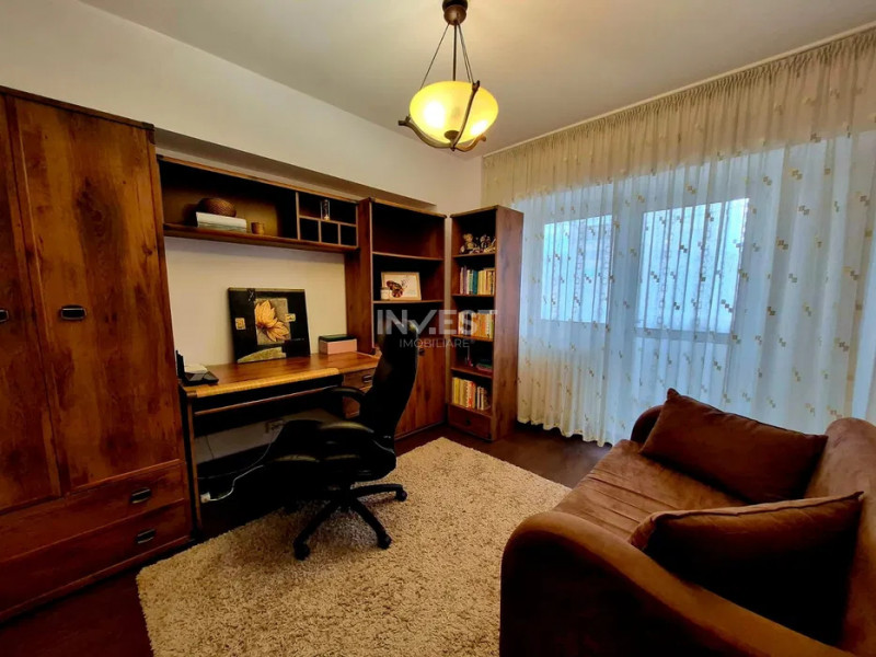Apartament 4 camere de inchiriat zona Nicolina