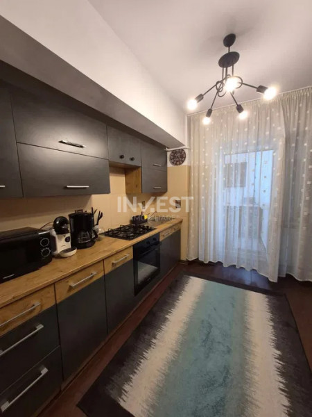 Apartament 4 camere de inchiriat zona Nicolina