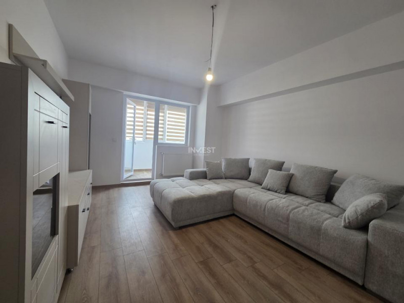 Apartament 2 camere, etaj intermediar, RENOVAT, rond ZIMBRU