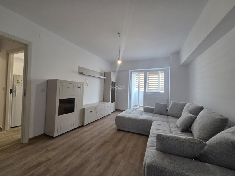 Apartament 2 camere, etaj intermediar, RENOVAT, rond ZIMBRU