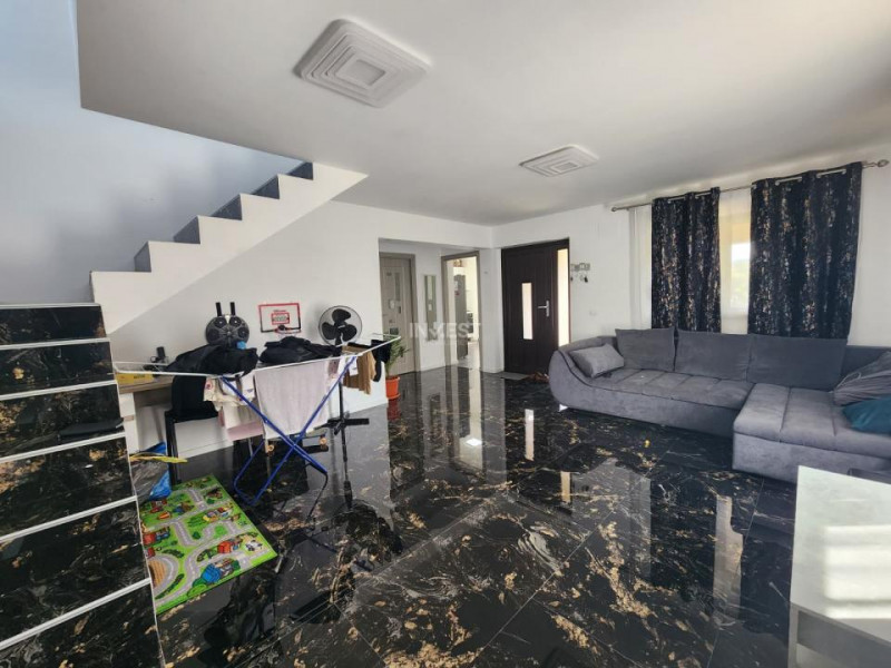 CASA INDIVIDUALA DE VANZARE, 5 CAMERE, 2 BAI, 120MP UTILI , 500 MP TEREN