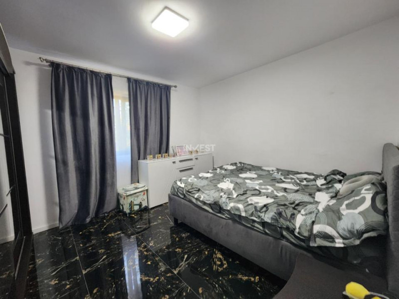 CASA INDIVIDUALA DE VANZARE, 5 CAMERE, 2 BAI, 120MP UTILI , 500 MP TEREN